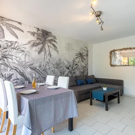 Apartamento Le Grand Large-2 By Interhome